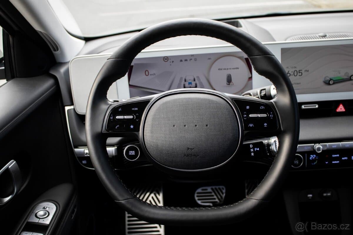 2025 Hyundai IONIQ 5 - 12