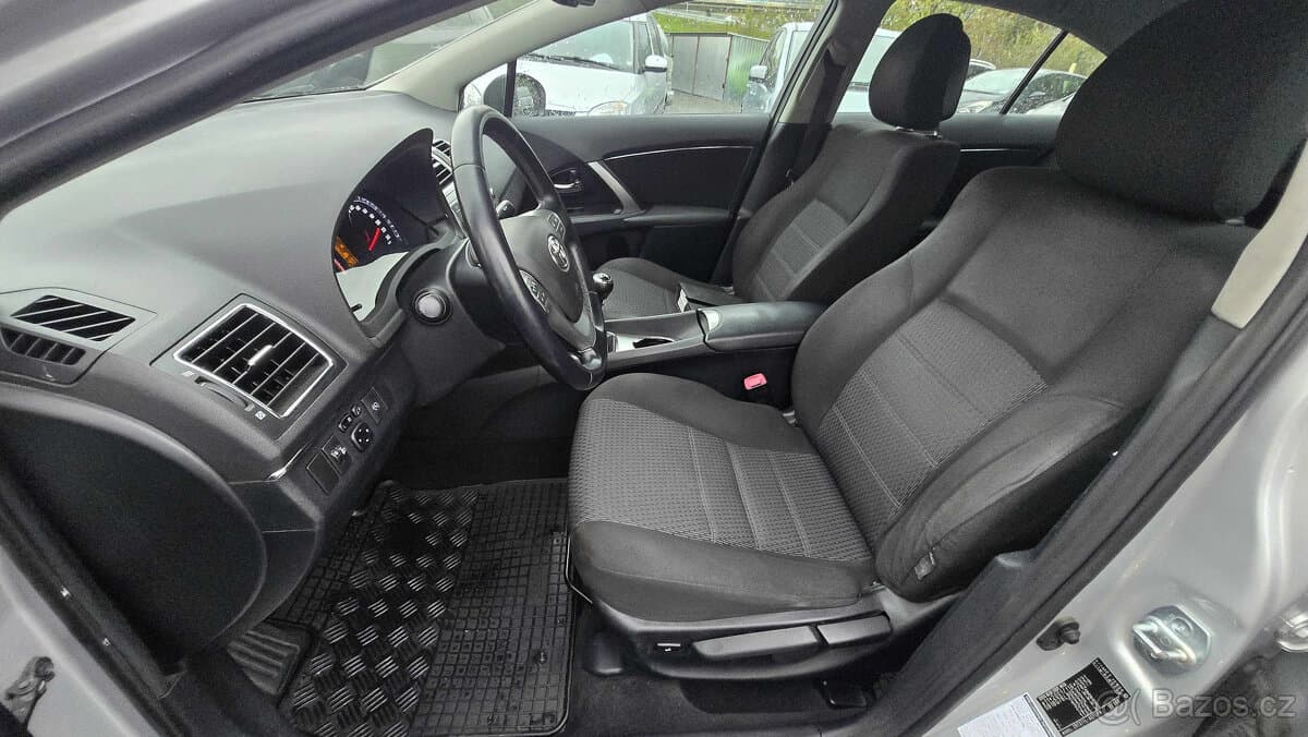 2013 Toyota AVENSIS - 12