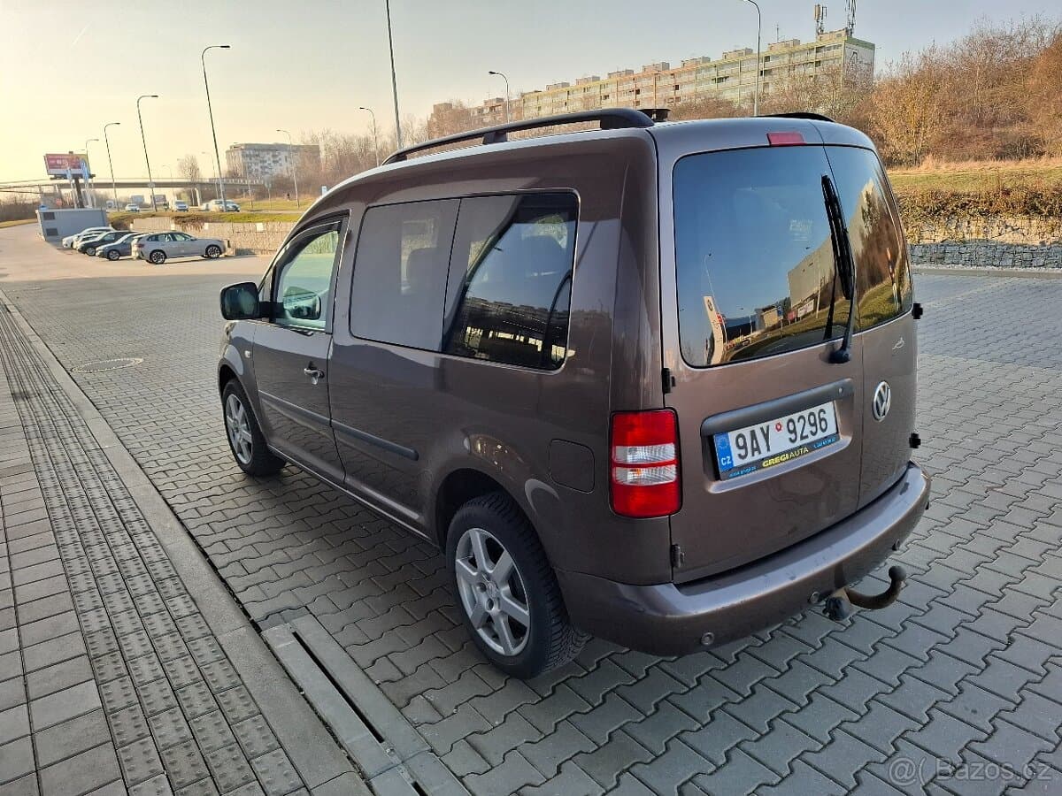 2011 Volkswagen CADDY - 12