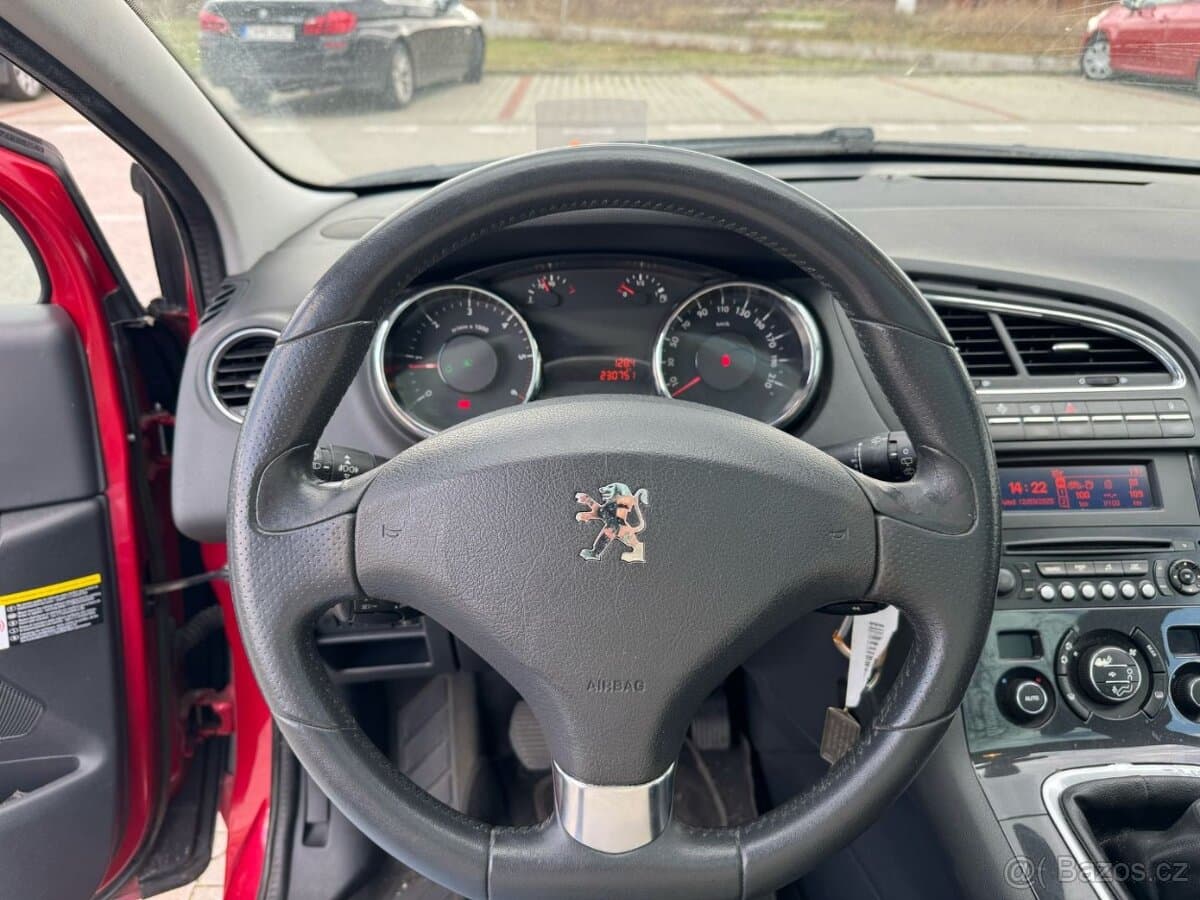 2012 Peugeot 5008 - 12