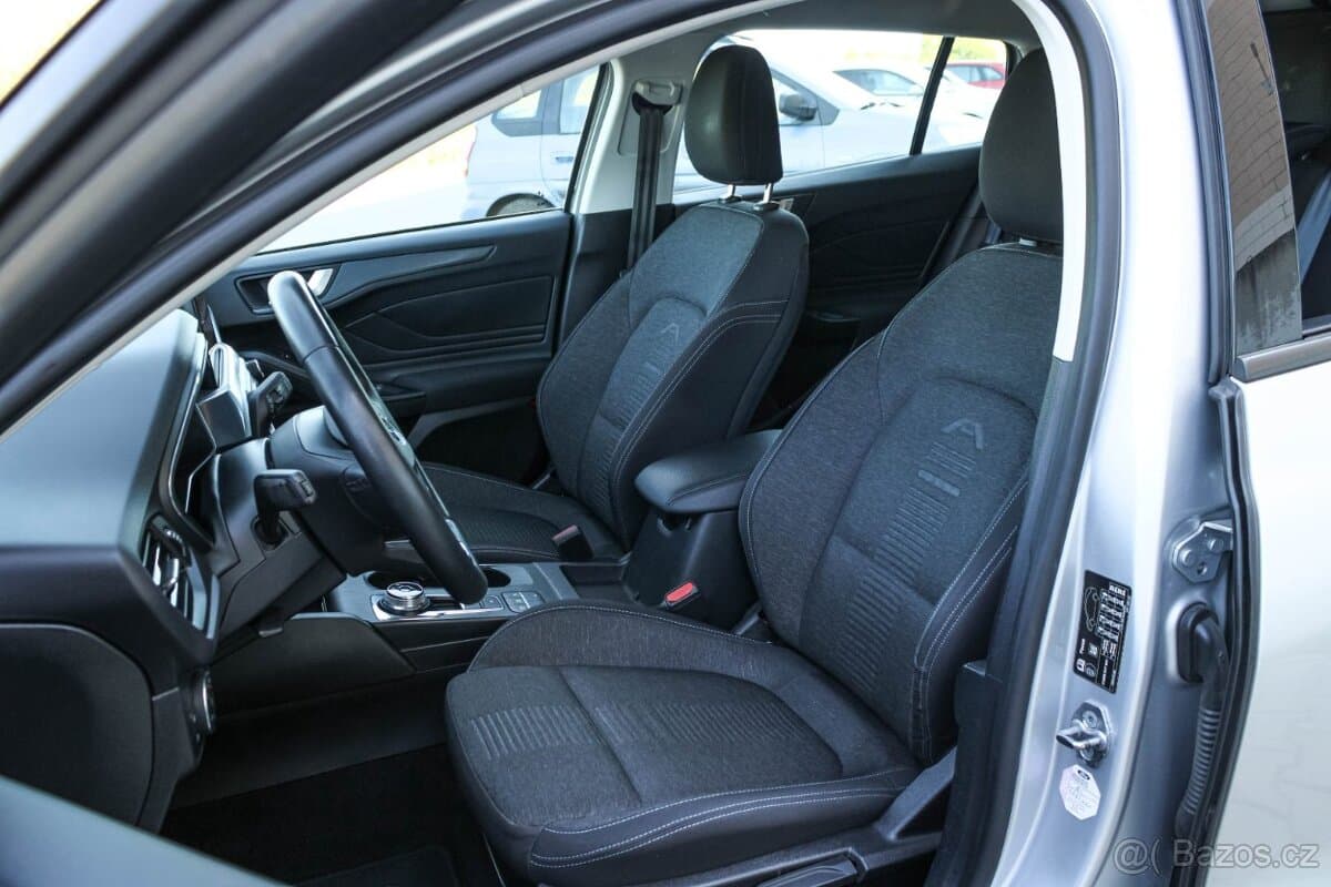 2020 Ford FOCUS - 12