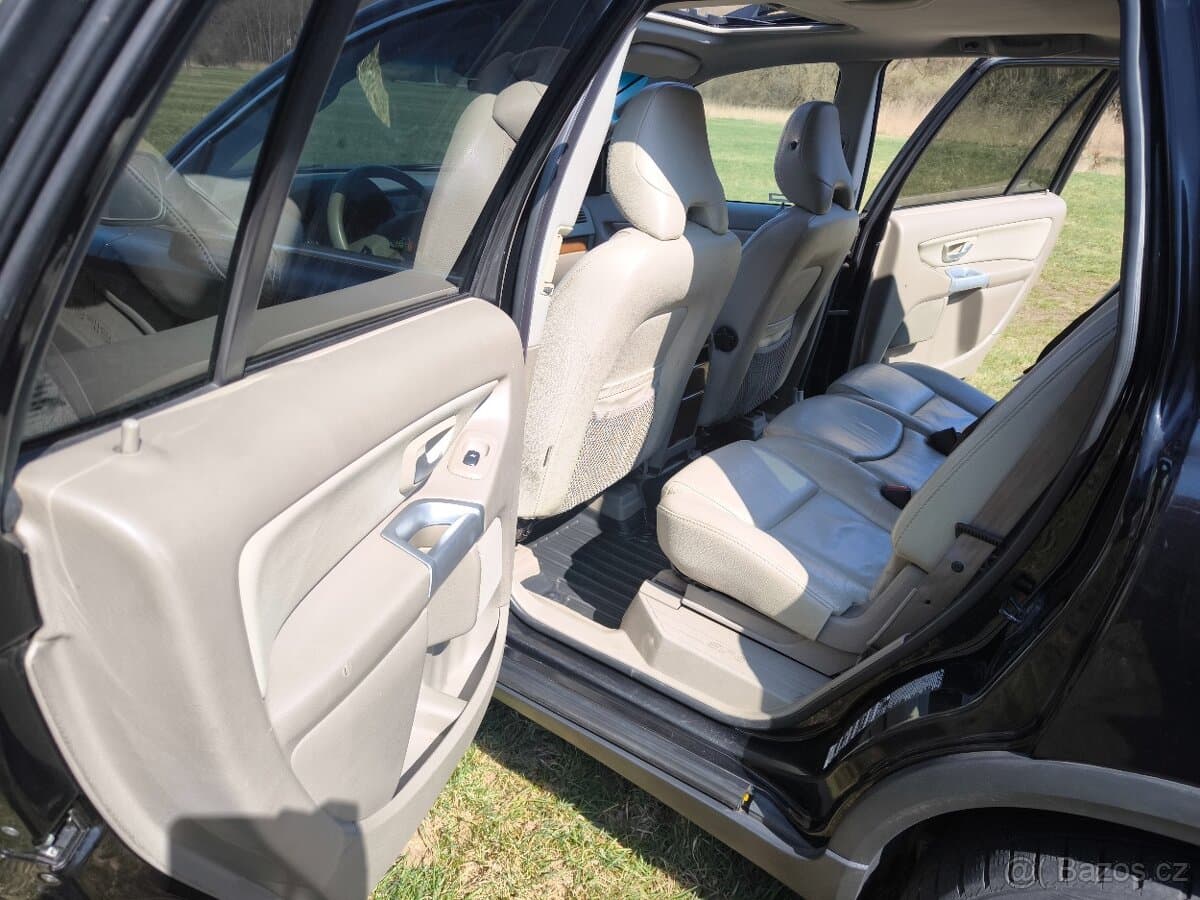 Volvo XC90 - 12