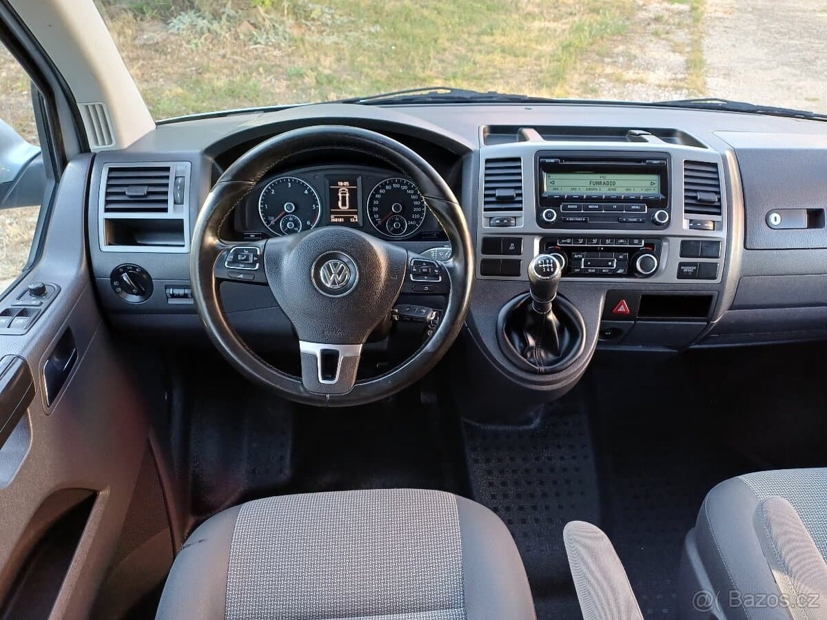 2011 Volkswagen TRANSPORTER - 12