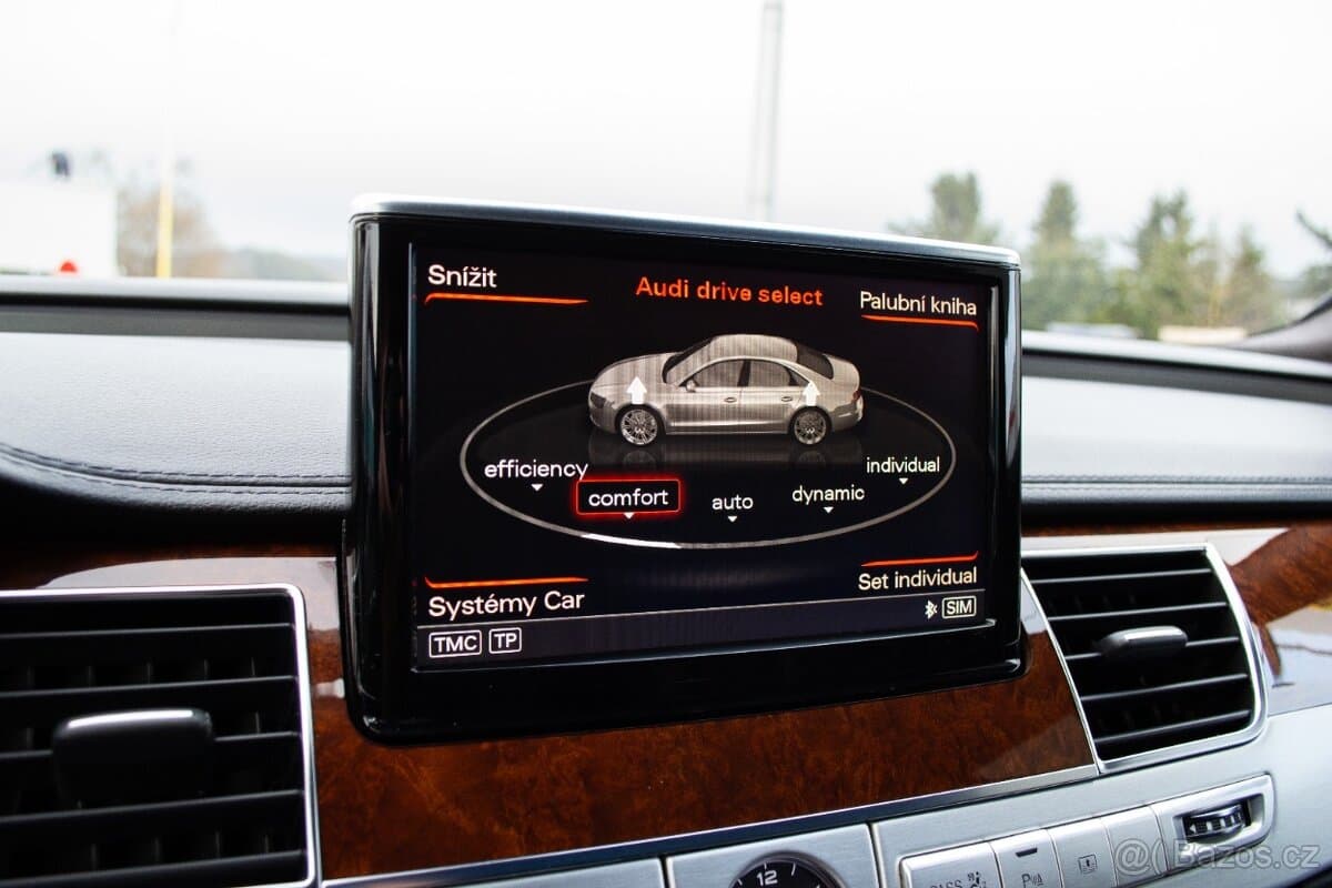 2013 Audi A8 - 12