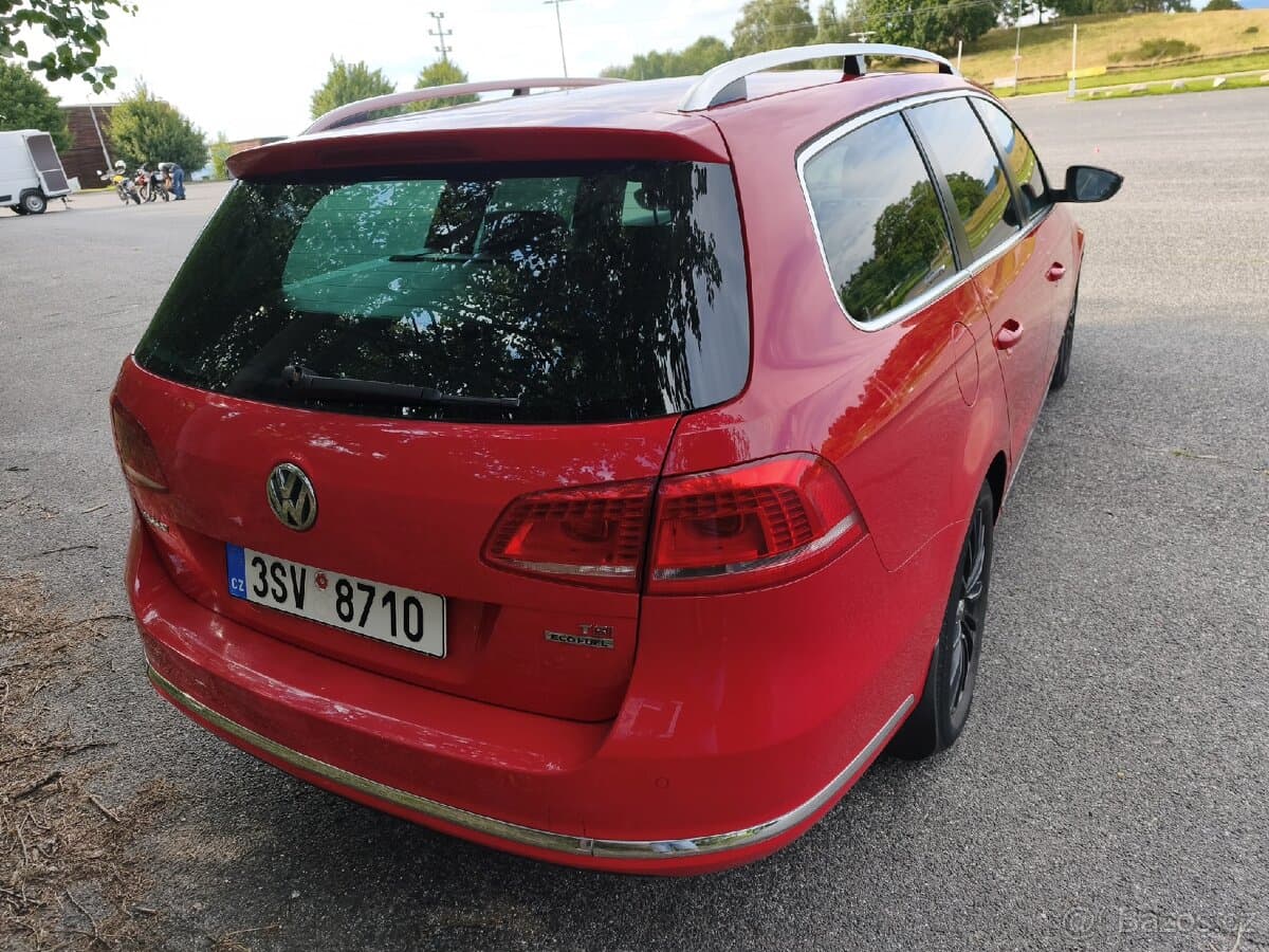 Volkswagen PASSAT - 12