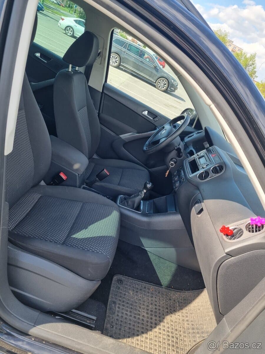 2009 Volkswagen TIGUAN - 12