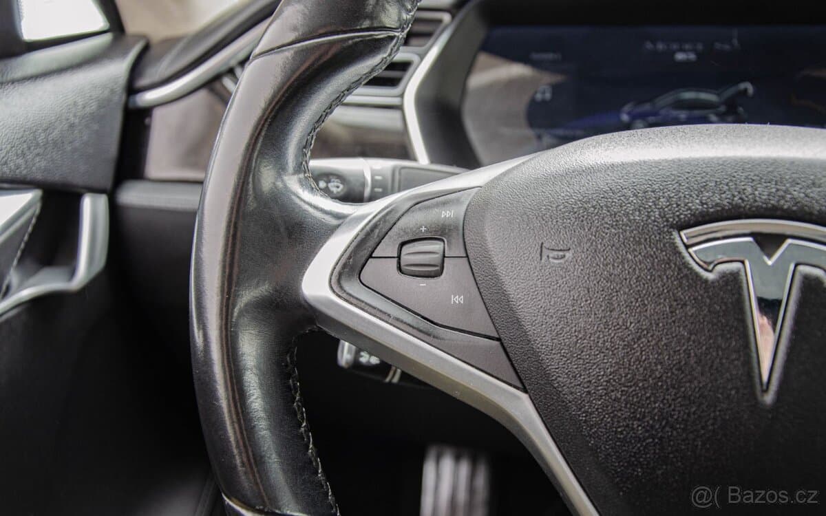 2014 Tesla MODEL S - 12