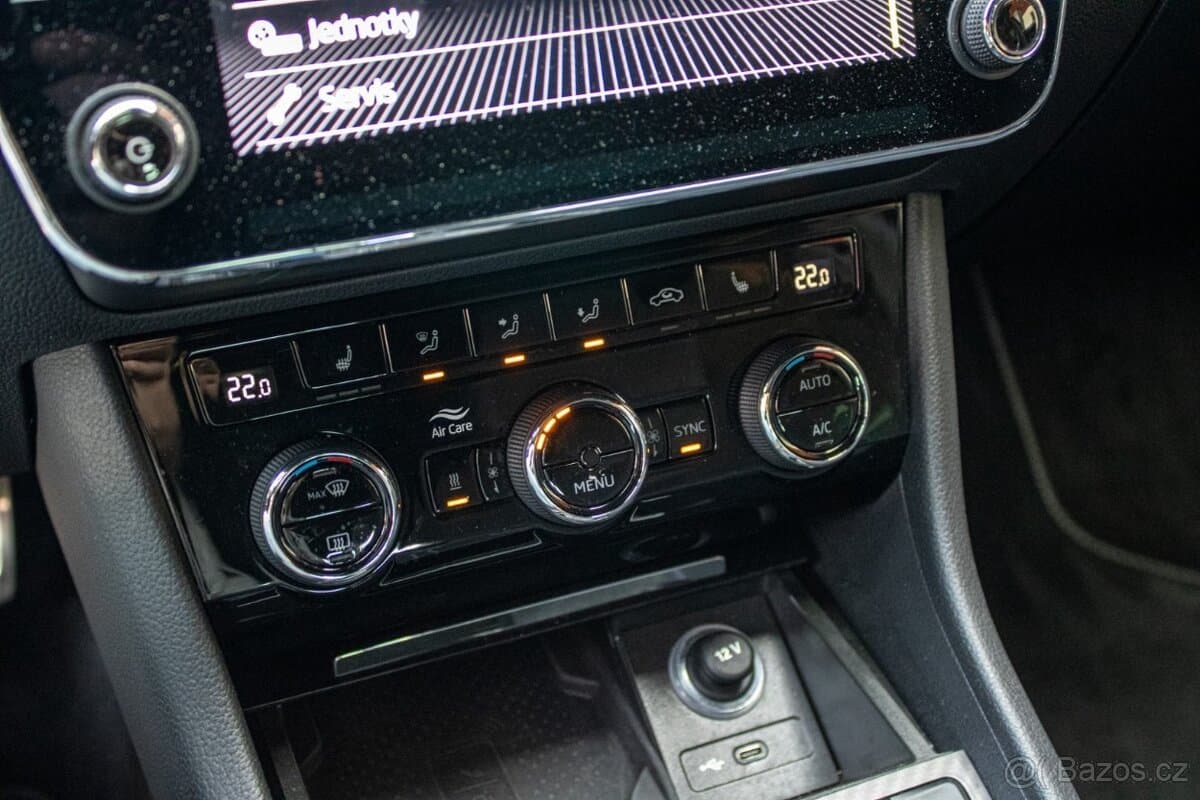 2022 Škoda SUPERB - 12