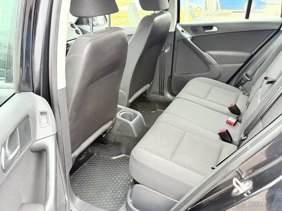 2012 Volkswagen TIGUAN - 12