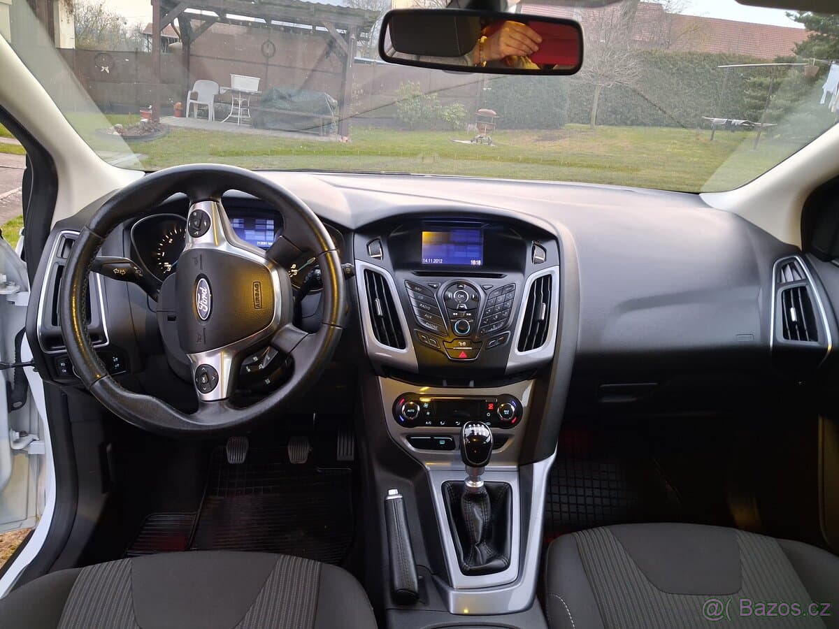 Ford FOCUS - 12