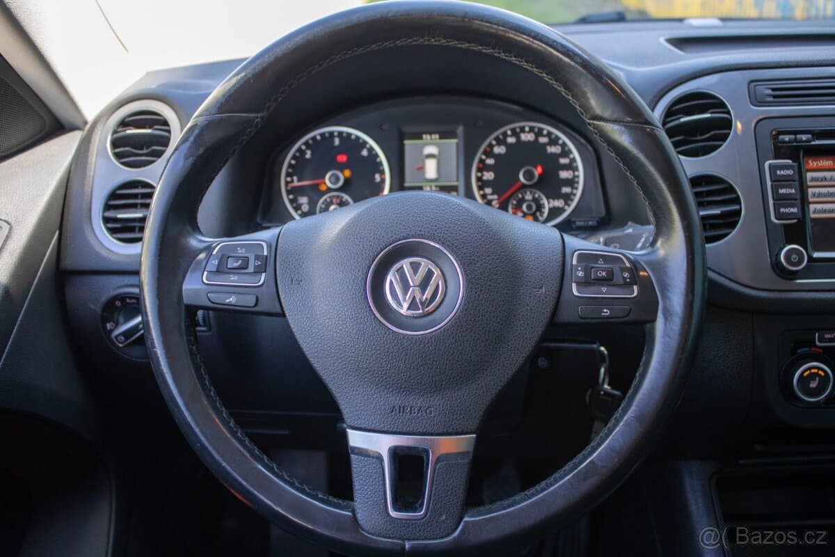 2012 Volkswagen TIGUAN - 12