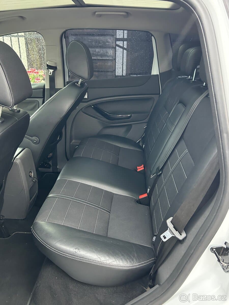 2012 Ford KUGA - 12