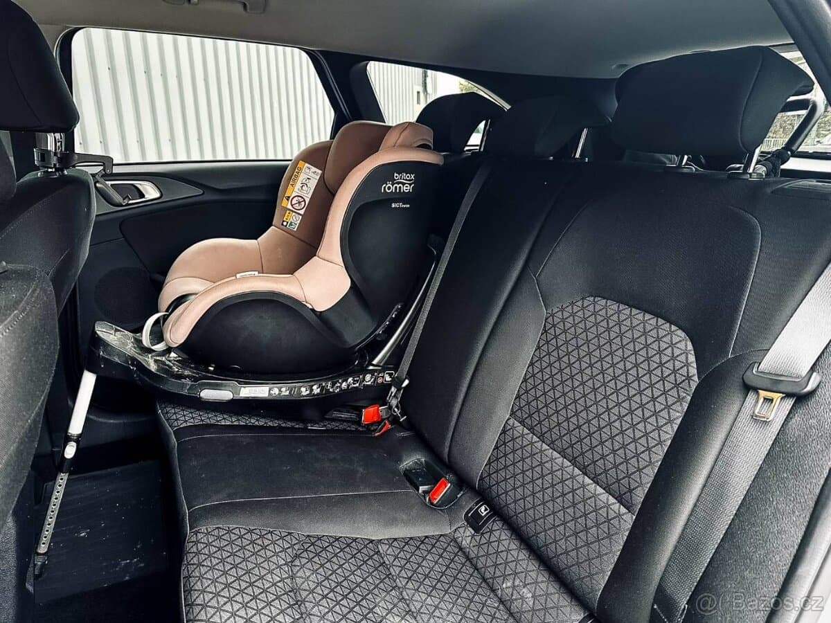 2023 Kia CEE'D - 12