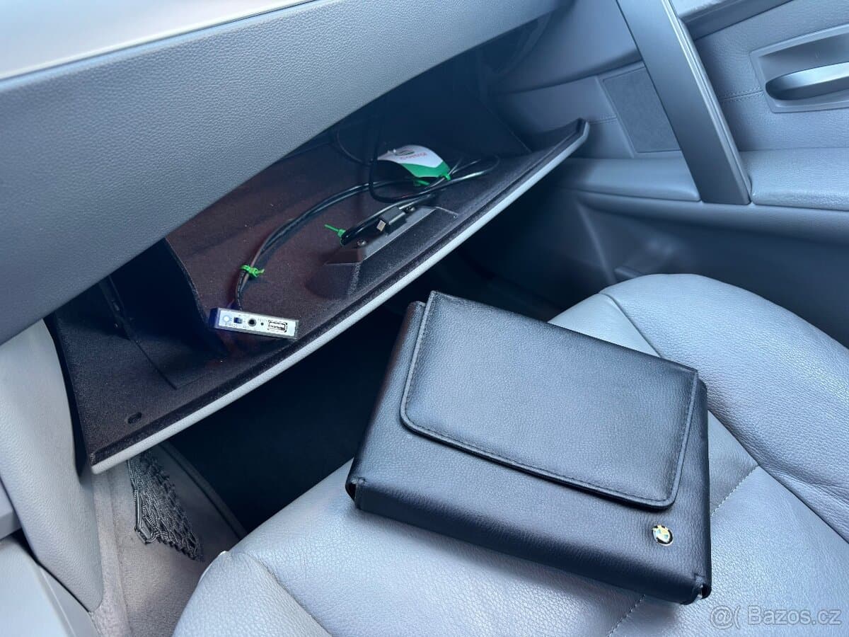 2004 BMW 5-SERIES - 12