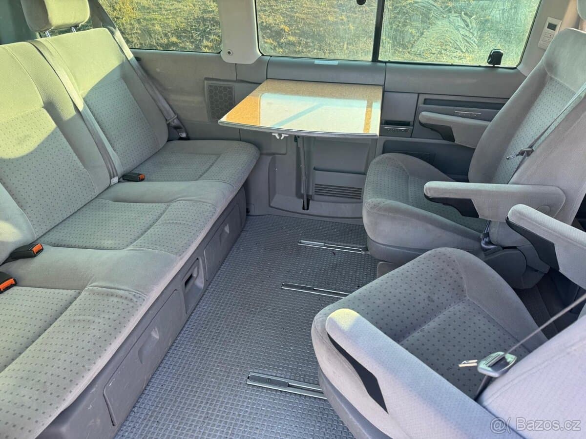 2001 Volkswagen MULTIVAN - 12