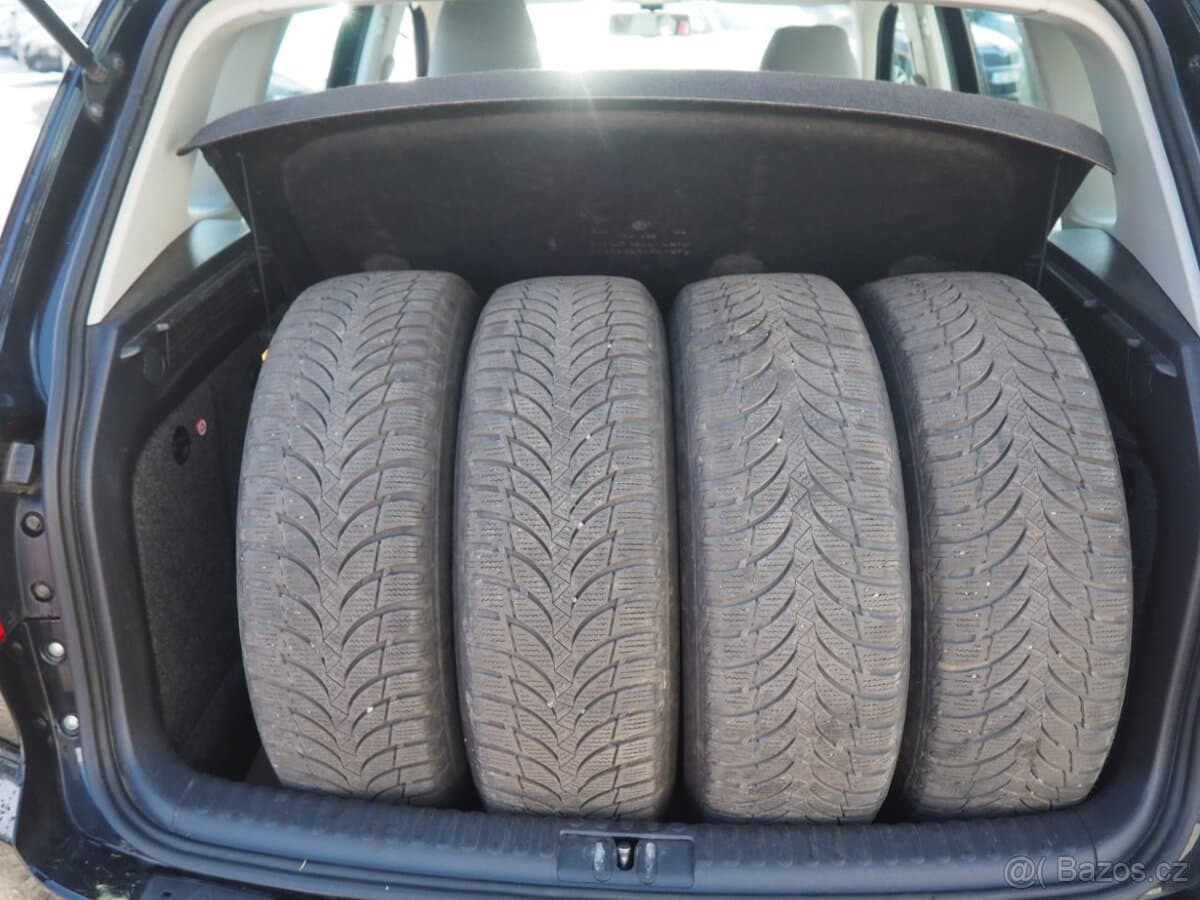 2010 Volkswagen TIGUAN - 12