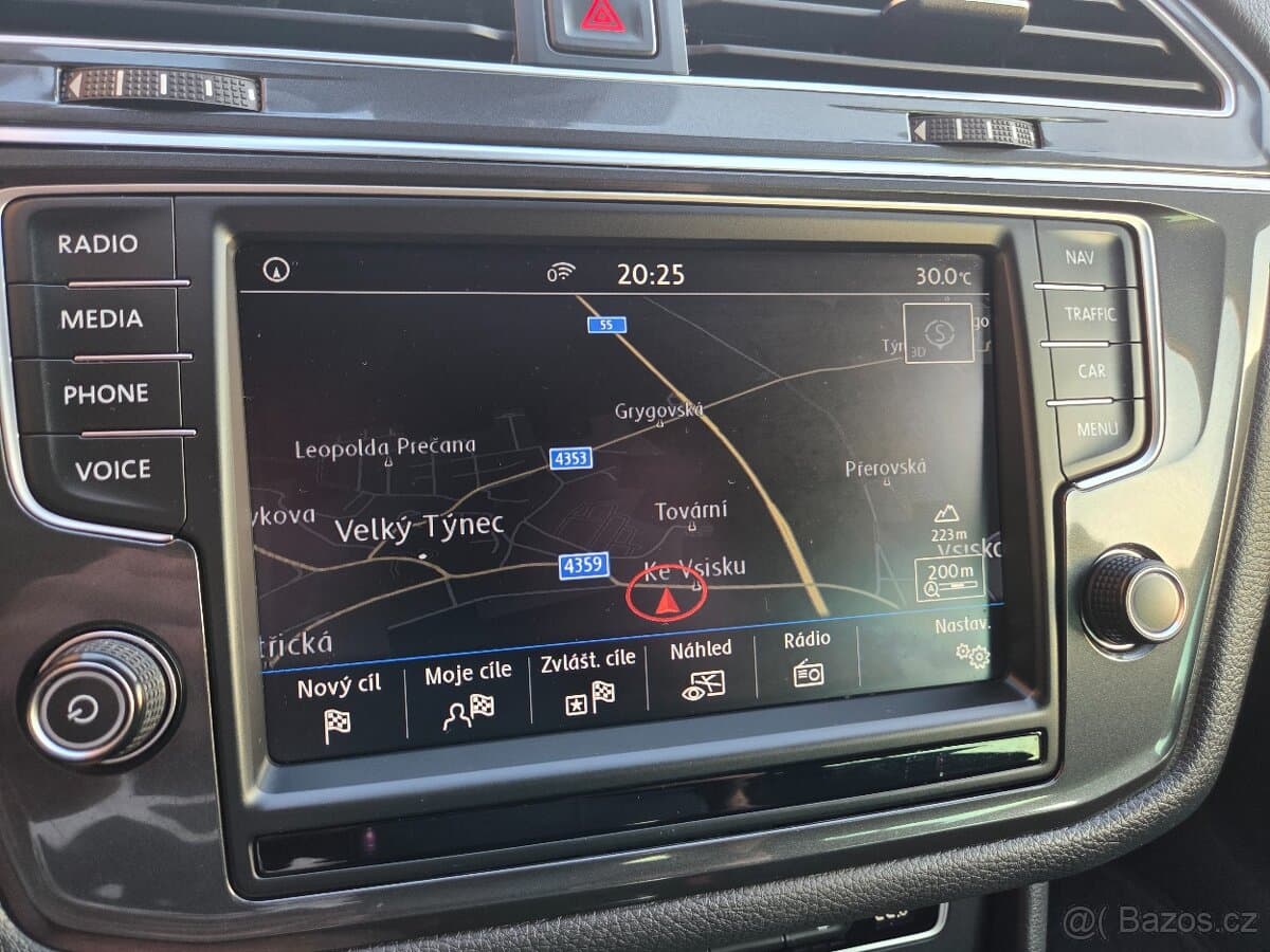 2016 Volkswagen TIGUAN - 12