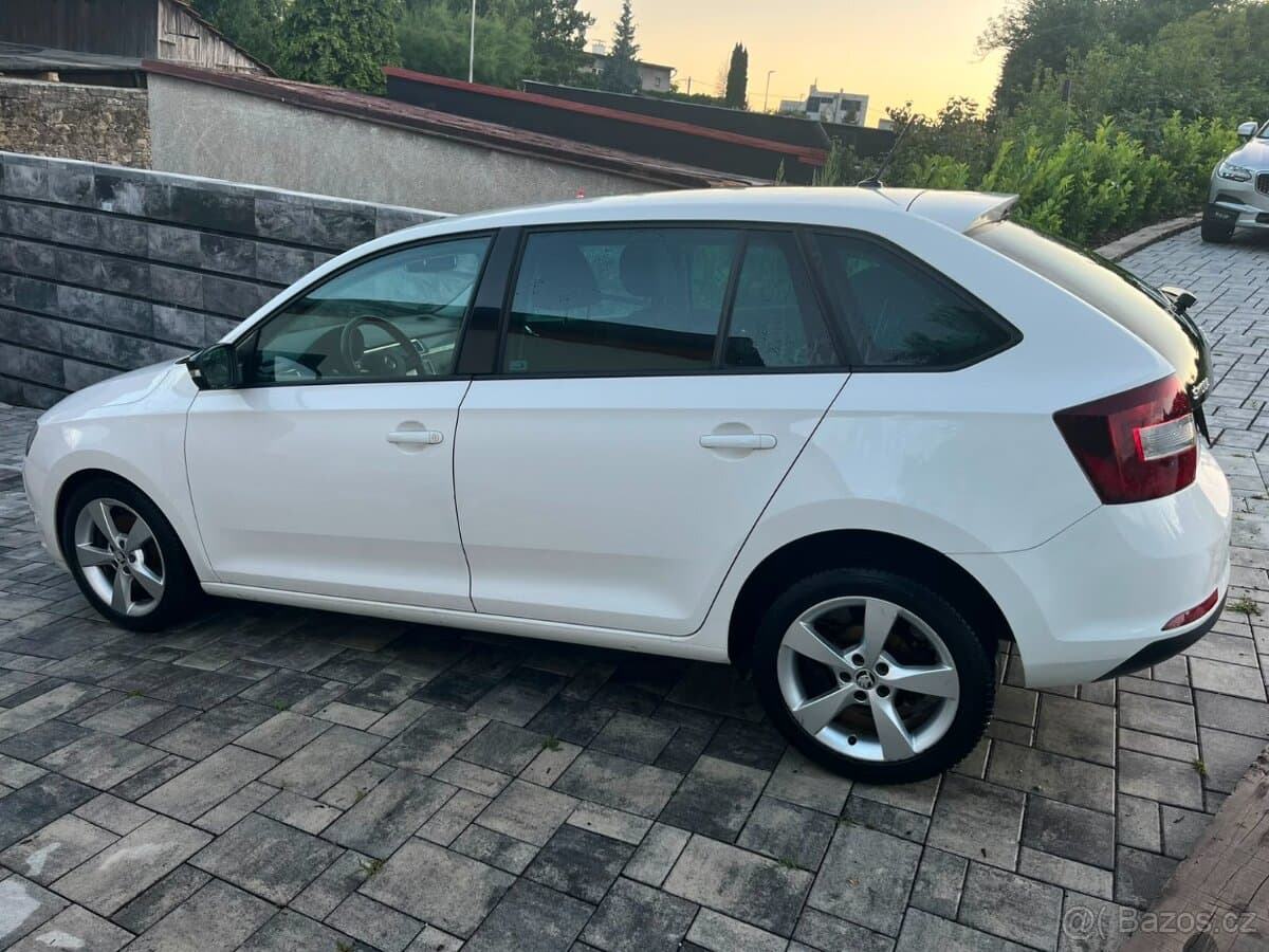 2015 Škoda RAPID - 12