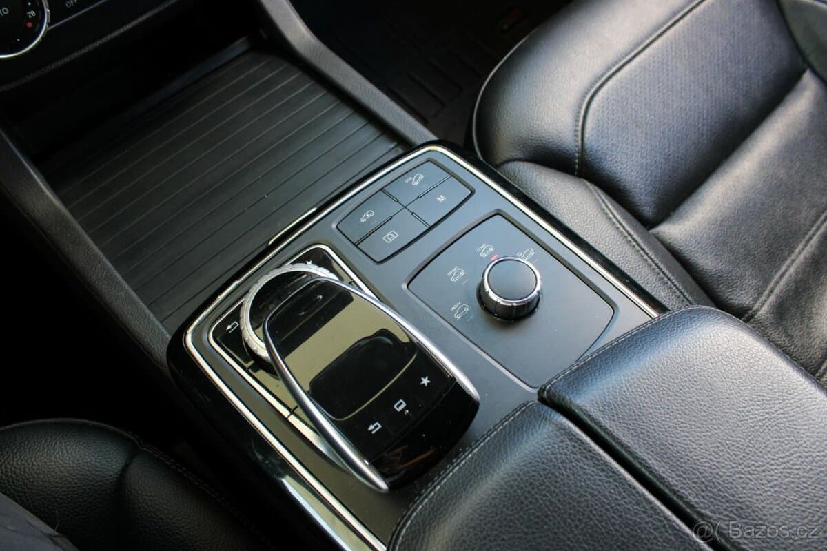 2017 Mercedes-Benz GL - 12
