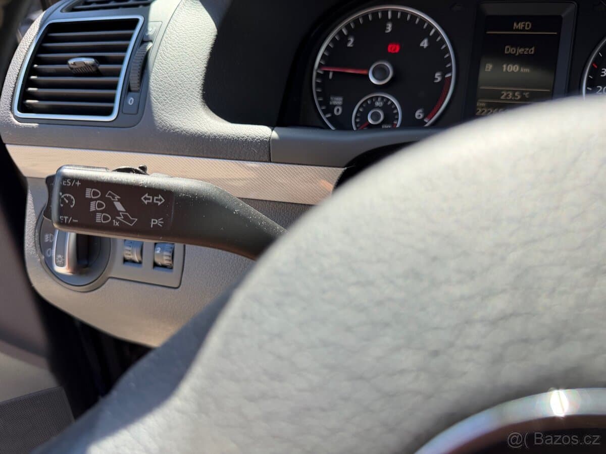 2012 Volkswagen TOURAN - 12