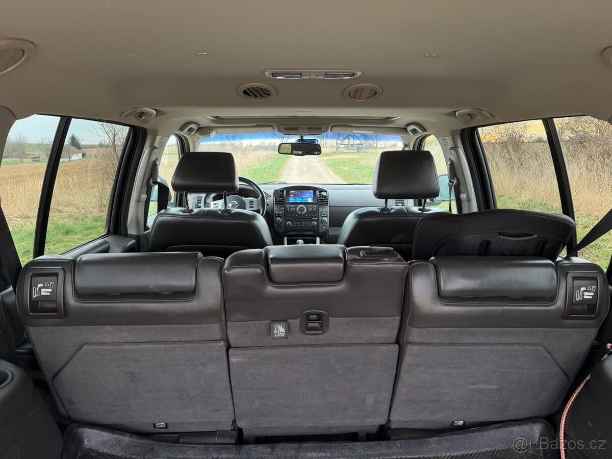 2012 Nissan PATHFINDER - 12