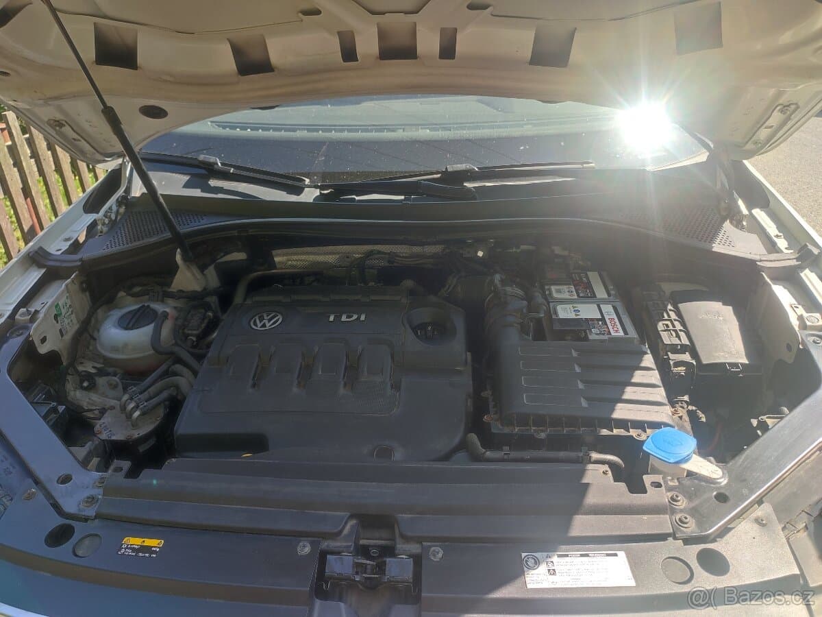 2016 Volkswagen TIGUAN - 12