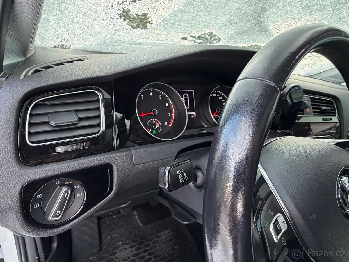 2019 Volkswagen GOLF - 12