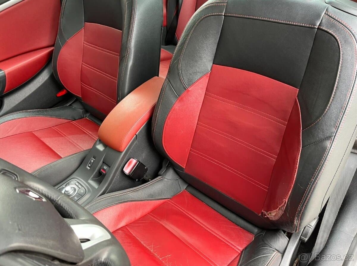 2010 Renault MEGANE - 12