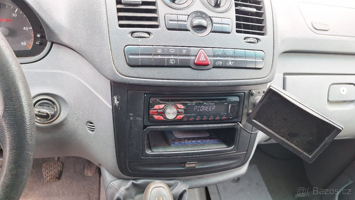 2009 Mercedes-Benz VITO - 12