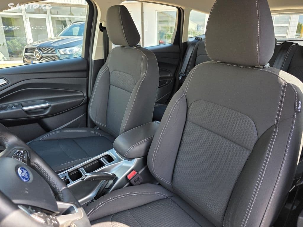 2019 Ford KUGA - 12