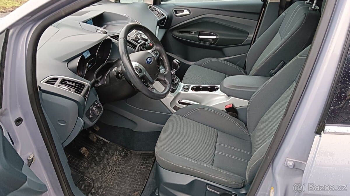 2011 Ford C-MAX - 12