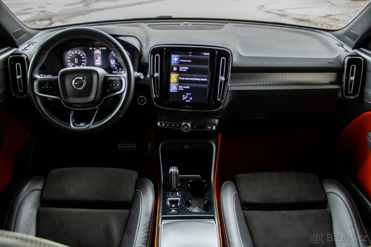 2018 Volvo XC40 - 12