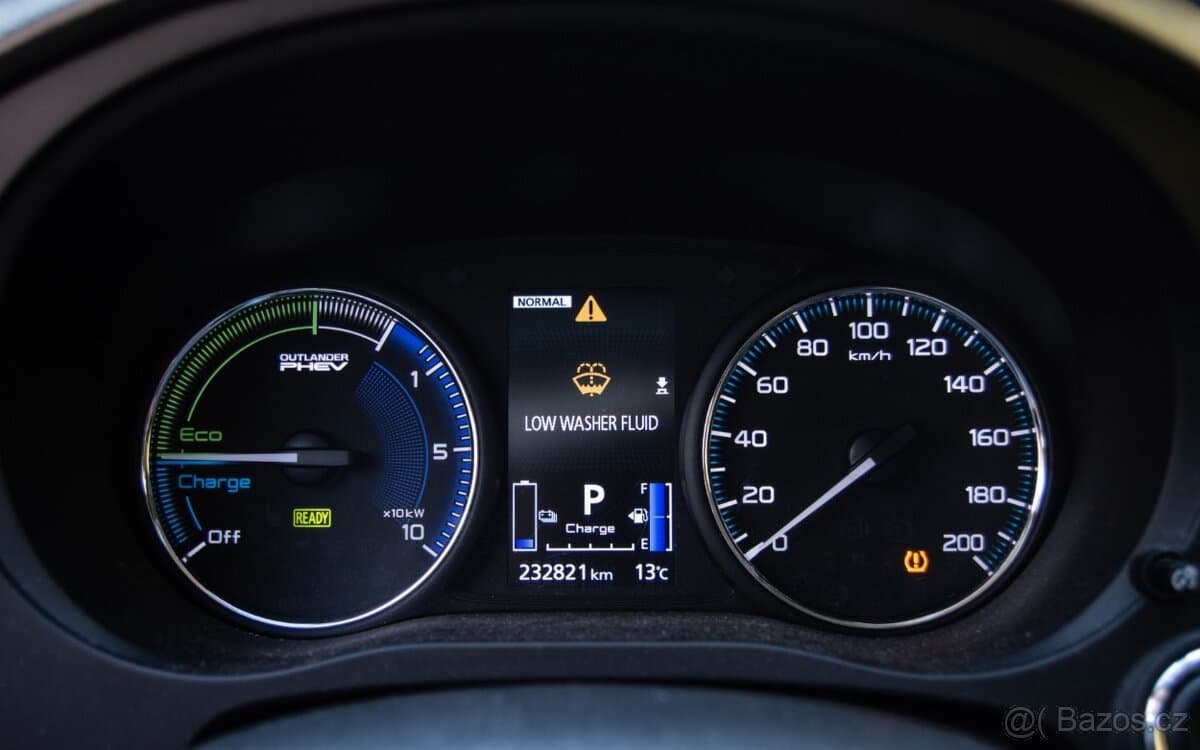 2019 Mitsubishi OUTLANDER - 12