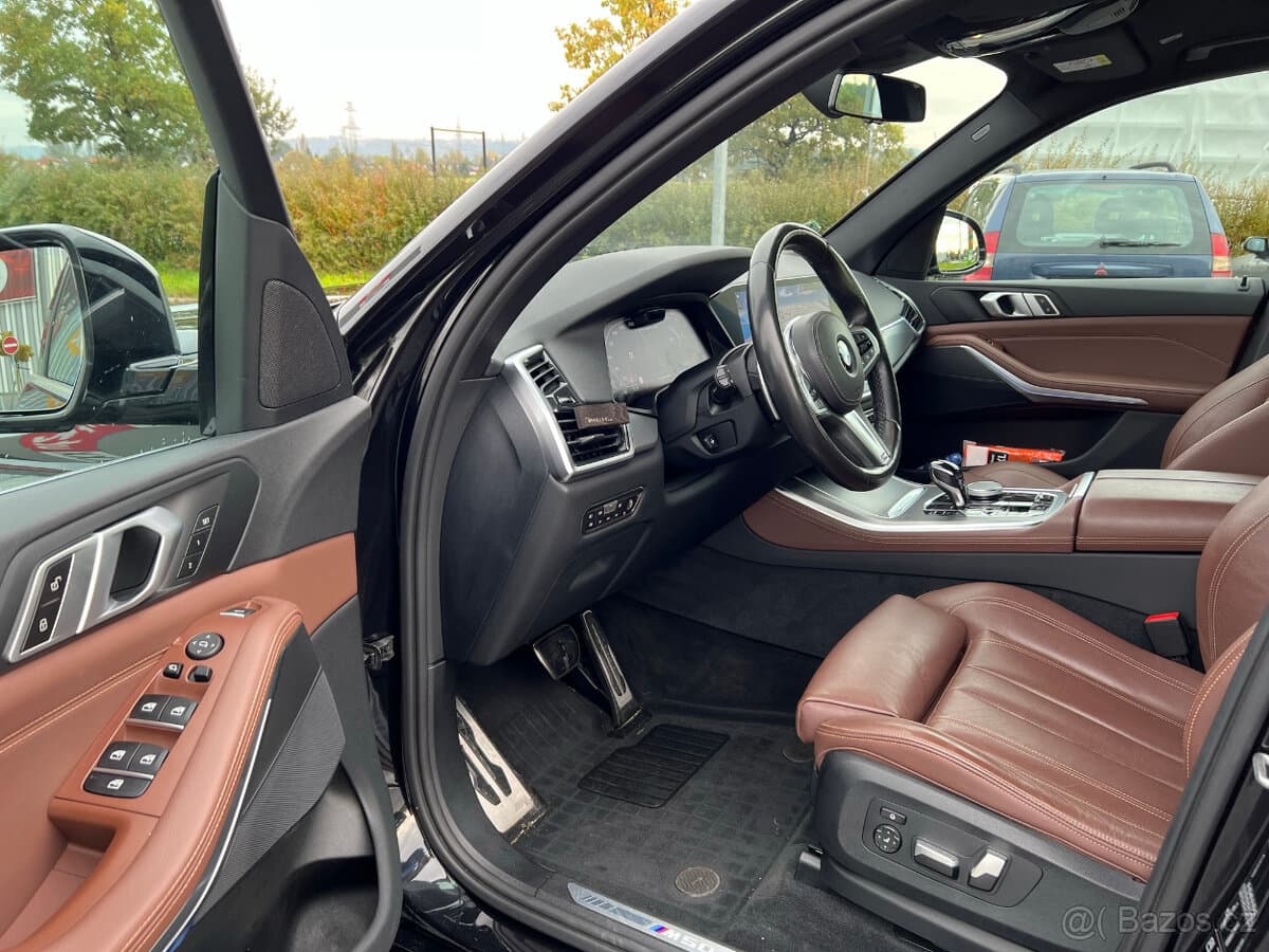 2019 BMW X5 - 12