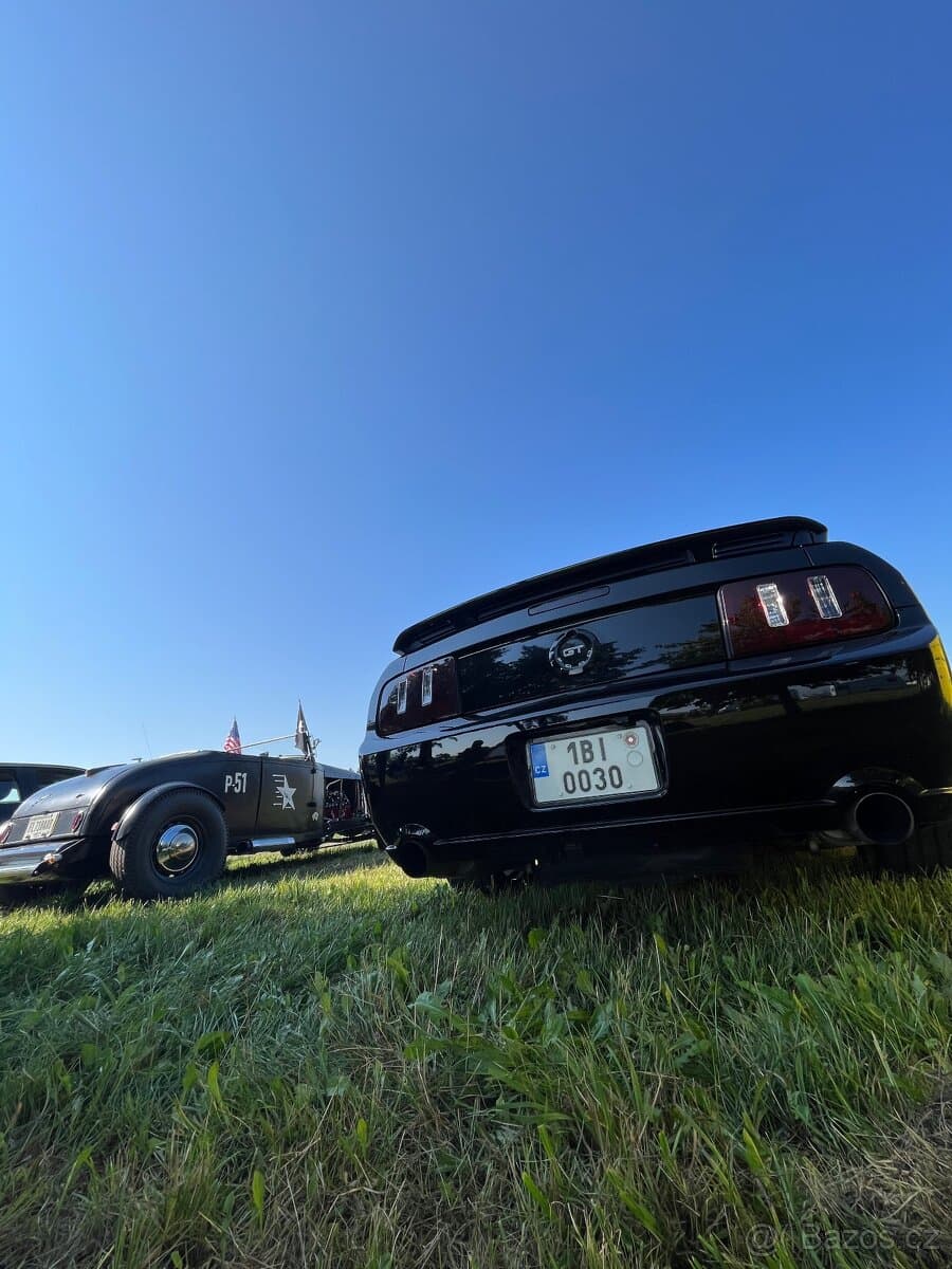 Ford MUSTANG - 12