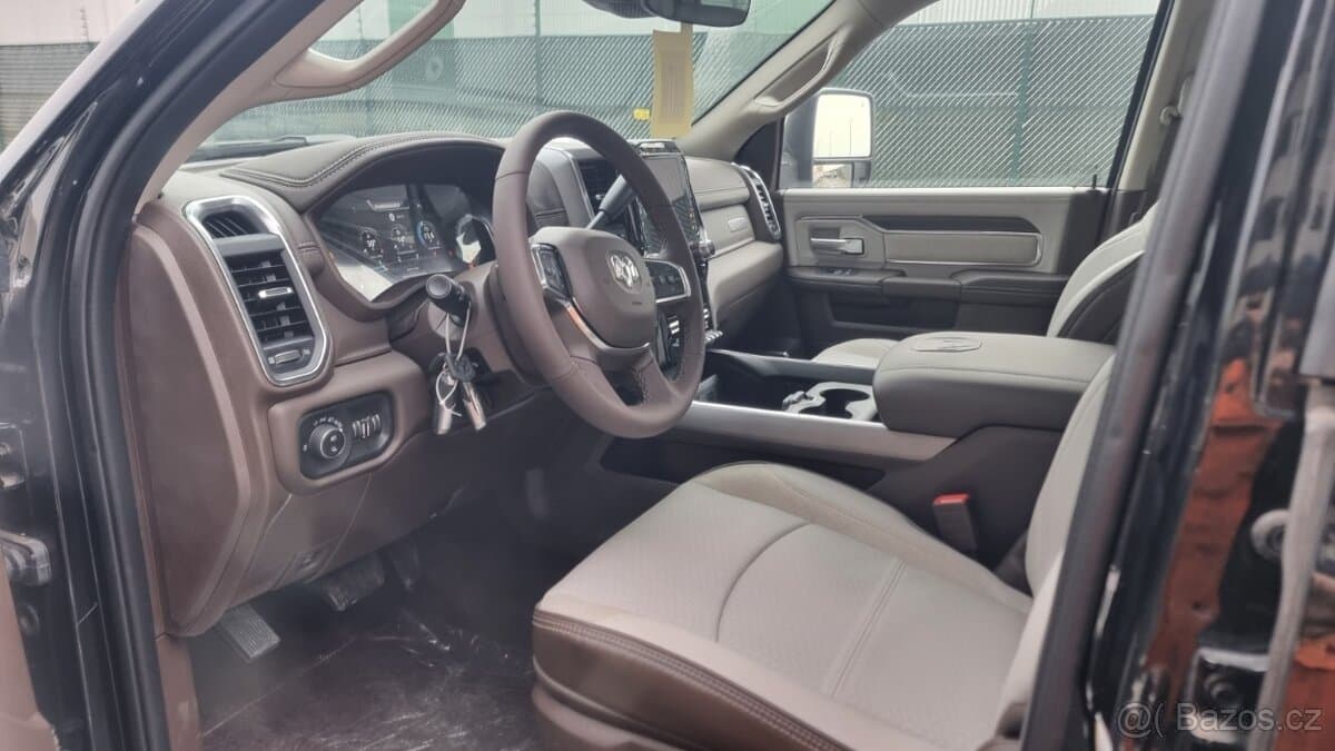 2025 RAM 2500 - 12