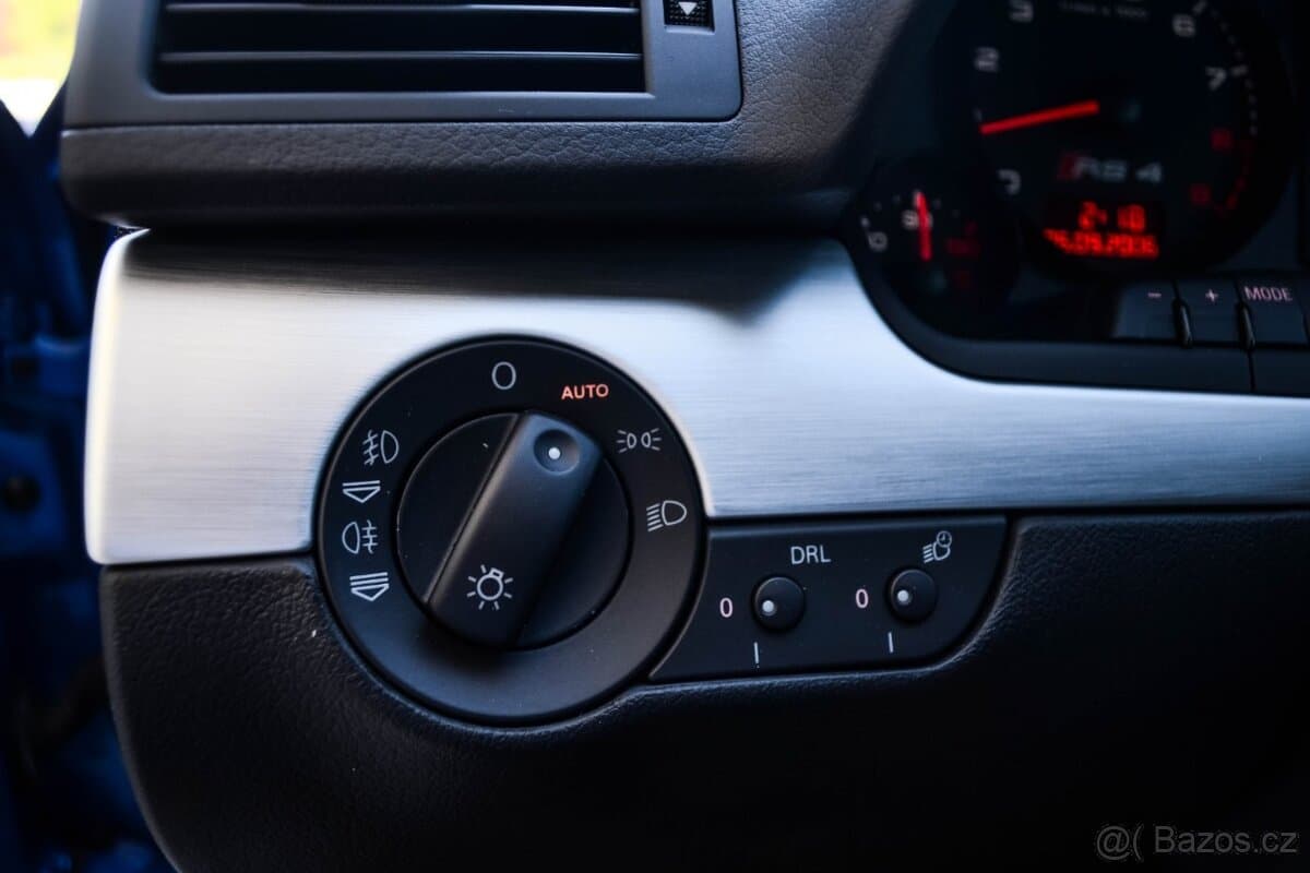 2006 Audi RS4 - 12