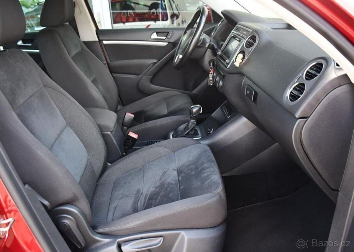 2015 Volkswagen TIGUAN - 12