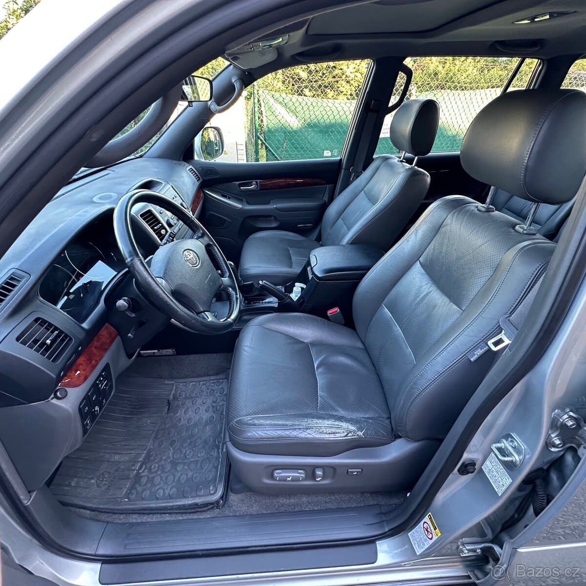2005 Toyota LAND CRUISER - 12