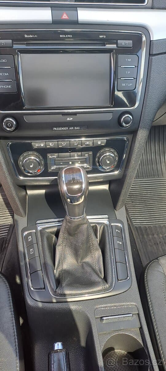 2011 Škoda SUPERB - 12