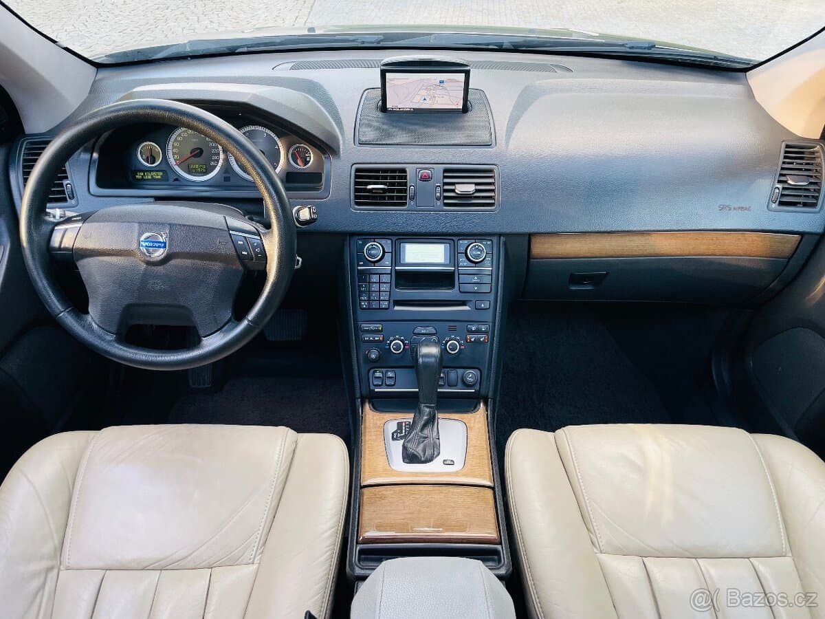 2011 Volvo XC90 - 12