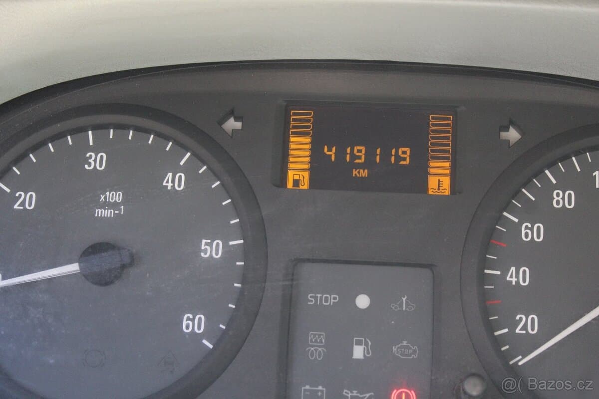 2005 Opel VIVARO - 12