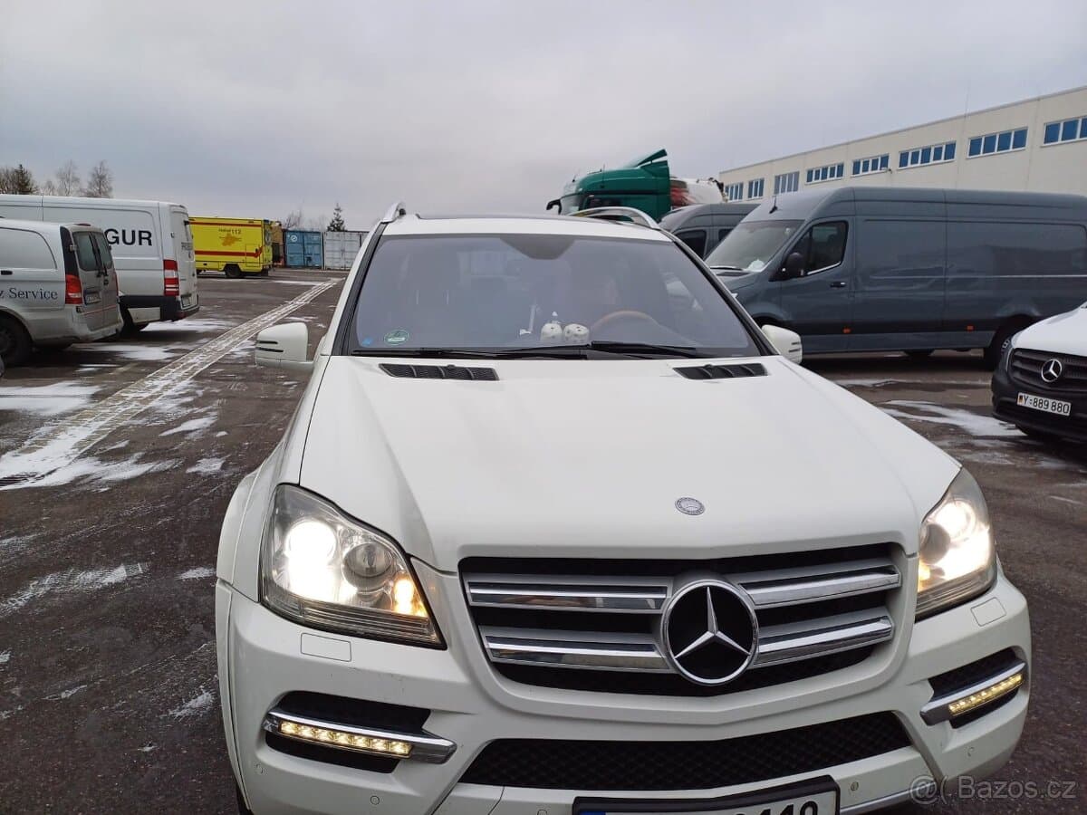 2012 Mercedes-Benz GL - 12