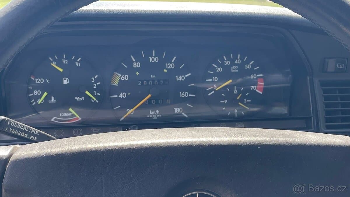1988 Mercedes-Benz 190 - 12