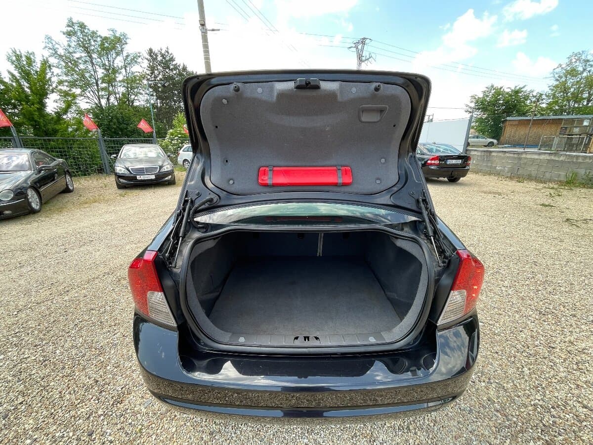 2012 Volvo S40 - 12