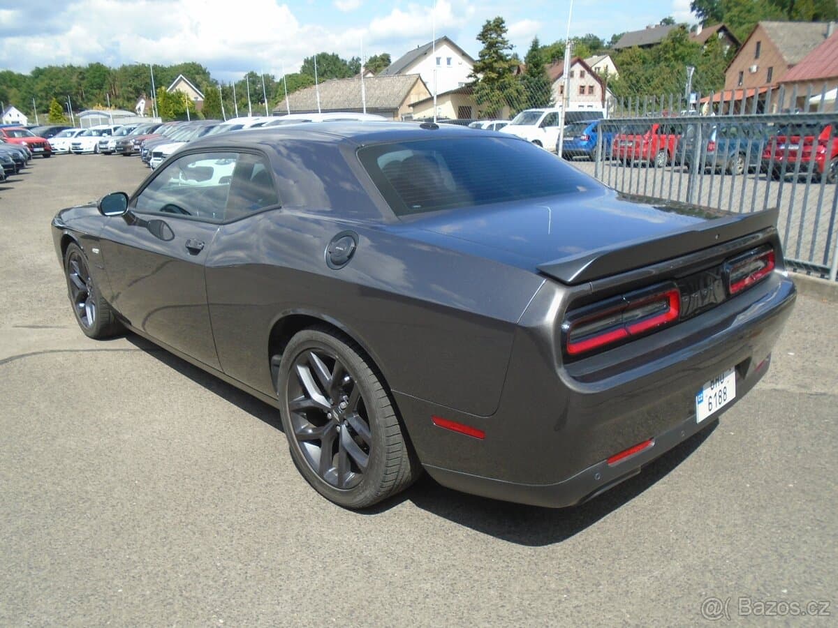 2021 Dodge CHALLENGER - 12