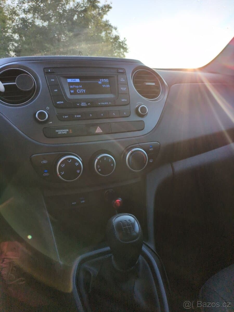 2017 Hyundai i10 - 12