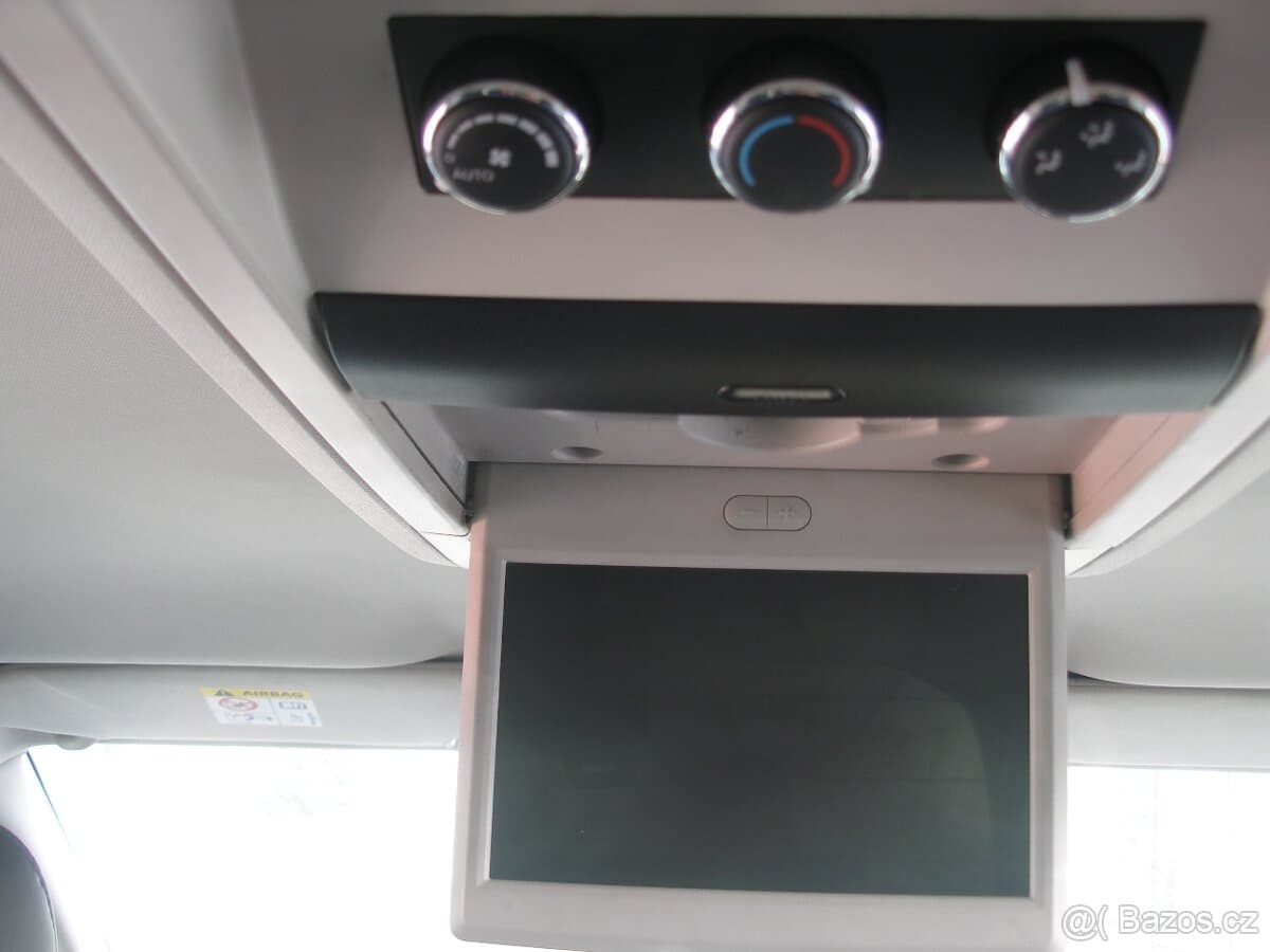 Lancia VOYAGER - 12