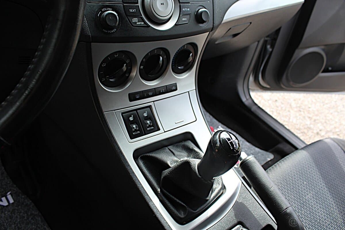 2010 Mazda 3 - 12