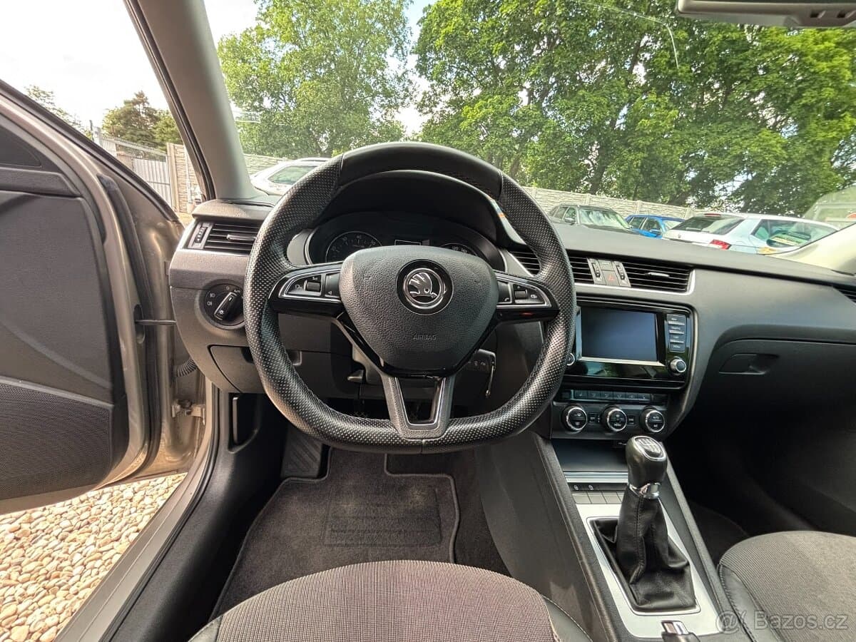 2015 Škoda OCTAVIA - 12